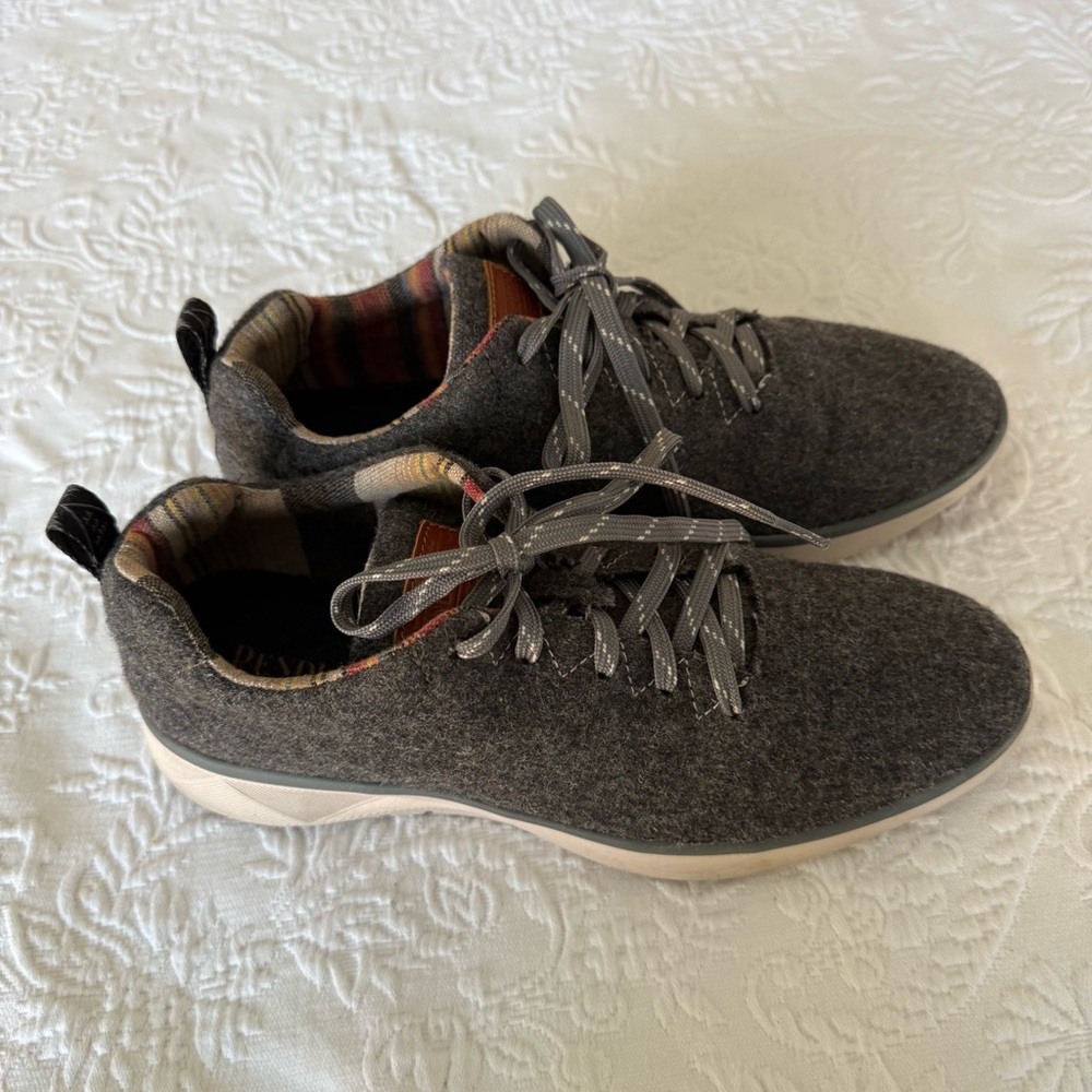 Pendleton Gray Wool Sneakers. Size 9 - image 4